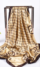 Charger l'image dans la galerie, Foulard LJS