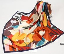 Charger l'image dans la galerie, Foulard LJS