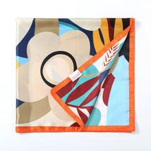 Charger l'image dans la galerie, Nos foulards LJS se déclinent sous différents styles, ils sauront mettre en lumière votre style.
Matière : Nous utilisons du véritable satin pour nos foulards.
Dimensions : L 110 x L 110cm
Livraison rapide : Nous proposons une livraison rapide partout