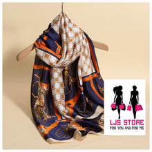 Charger l'image dans la galerie, GRAND FOULARD EN SATIN SOIE