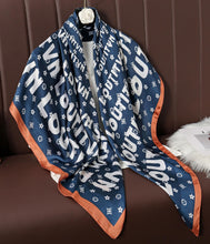 Charger l'image dans la galerie, Nos foulards LJS se déclinent sous différents styles, ils sauront mettre en lumière votre style.
Matière : Nous utilisons du véritable satin pour nos foulards.
Dimensions : L 110 x L 110cm
Livraison rapide : Nous proposons une livraison rapide partout