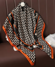 Charger l'image dans la galerie, Nos foulards LJS se déclinent sous différents styles, ils sauront mettre en lumière votre style.
Matière : Nous utilisons du véritable satin pour nos foulards.
Dimensions : L 110 x L 110cm
Livraison rapide : Nous proposons une livraison rapide partout