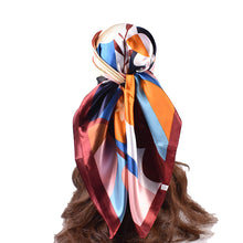 Charger l'image dans la galerie, Foulard LJS