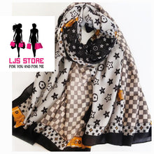 Charger l'image dans la galerie, GRAND FOULARD EN SATIN SOIE