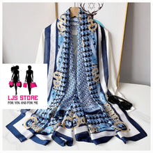 Charger l'image dans la galerie, GRAND FOULARD EN SATIN SOIE