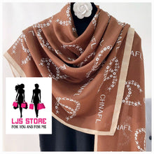 Charger l'image dans la galerie, GRAND FOULARD EN SATIN SOIE