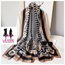 Charger l'image dans la galerie, GRAND FOULARD EN SATIN SOIE