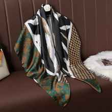 Charger l'image dans la galerie, Nos foulards LJS se déclinent sous différents styles, ils sauront mettre en lumière votre style.
Matière : Nous utilisons du véritable satin pour nos foulards.
Dimensions : L 110 x L 110cm
Livraison rapide : Nous proposons une livraison rapide partout