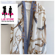 Charger l'image dans la galerie, GRAND FOULARD EN SATIN SOIE