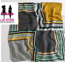 Charger l'image dans la galerie, GRAND FOULARD EN SATIN SOIE