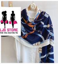 Charger l'image dans la galerie, GRAND FOULARD EN SATIN SOIE