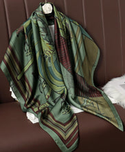 Charger l'image dans la galerie, Nos foulards LJS se déclinent sous différents styles, ils sauront mettre en lumière votre style.
Matière : Nous utilisons du véritable satin pour nos foulards.
Dimensions : L 110 x L 110cm
Livraison rapide : Nous proposons une livraison rapide partout