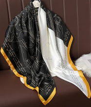 Charger l&#39;image dans la galerie, Nos foulards LJS se déclinent sous différents styles, ils sauront mettre en lumière votre style.

 

Matière : Nous utilisons du véritable satin pour nos foulards.
Dimensions : L 110 x L 110cm
Livraison rapide : Nous proposons une livraison rapide partout
